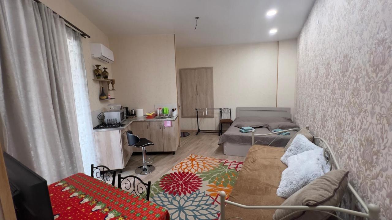 Guest House Beautiful Avlabar Tbilisi ภายนอก รูปภาพ